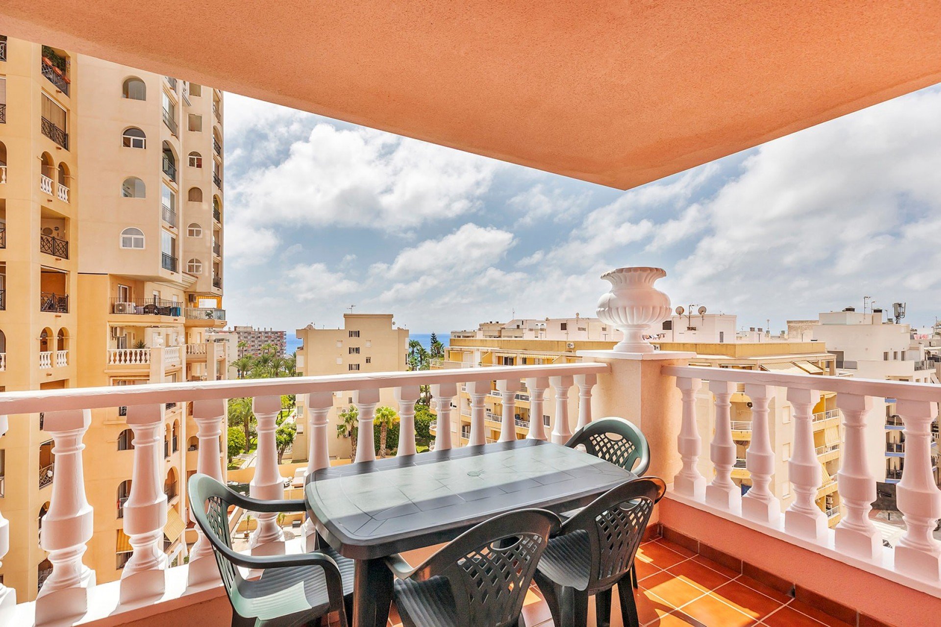 Herverkoop - Appartement -
Torrevieja - Costa Blanca