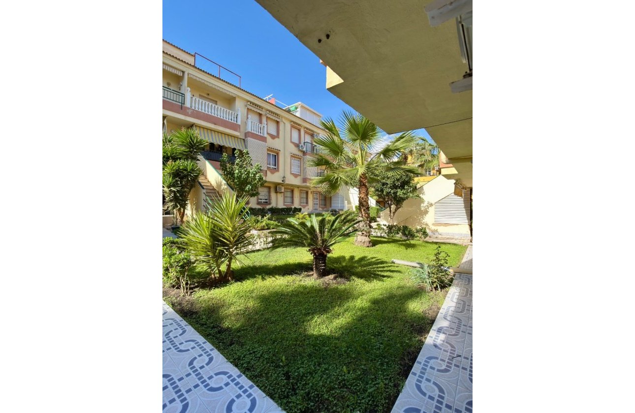 Herverkoop - Appartement -
Torrevieja - Costa Blanca