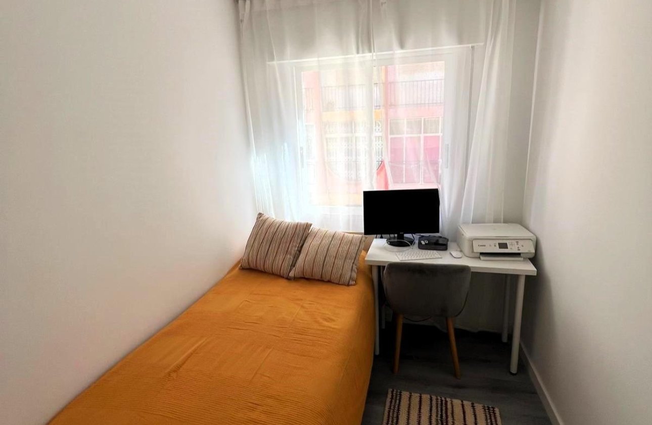 Herverkoop - Appartement -
Torrevieja - Curva Del Palangre