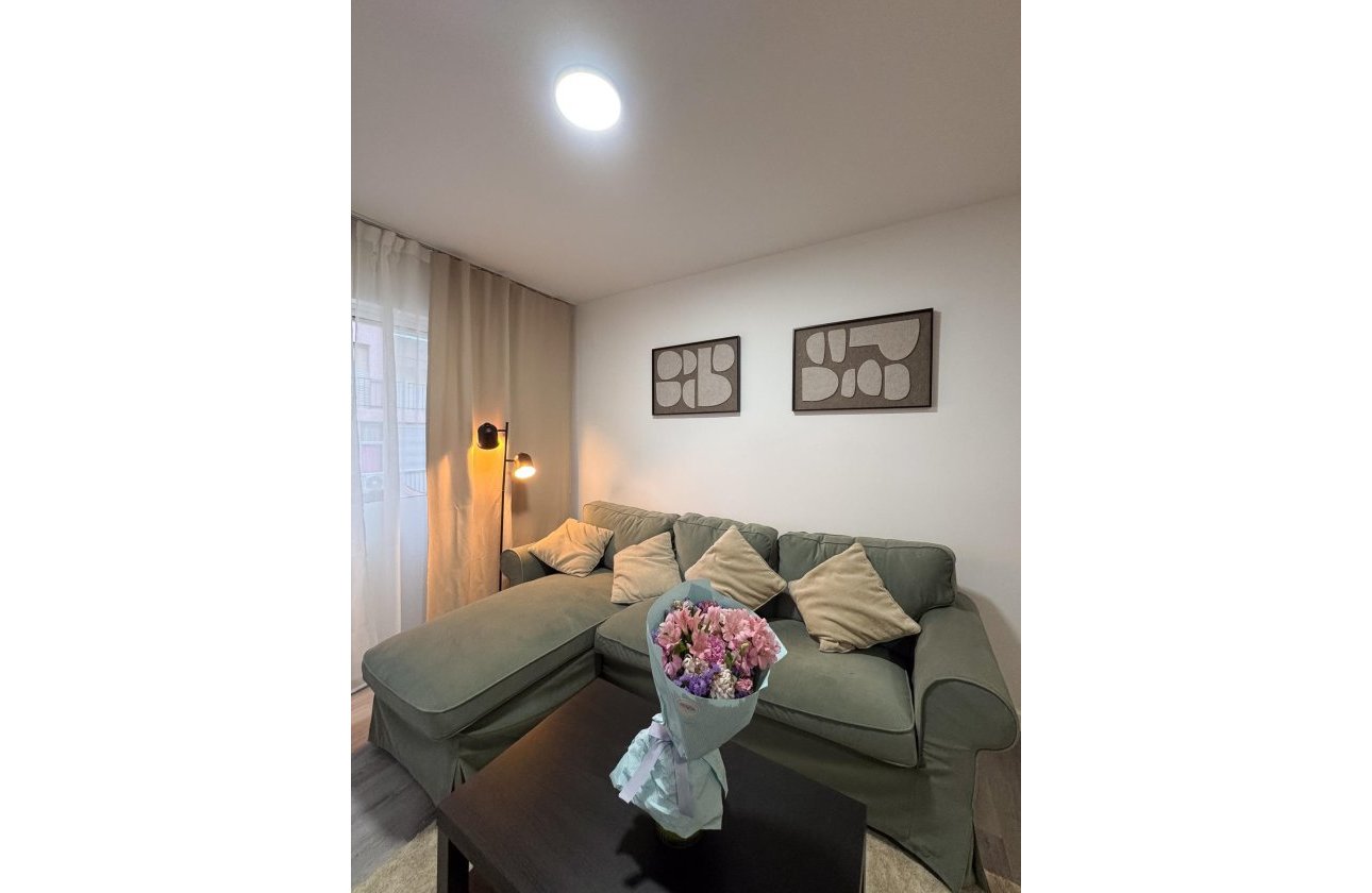 Herverkoop - Appartement -
Torrevieja - Curva Del Palangre