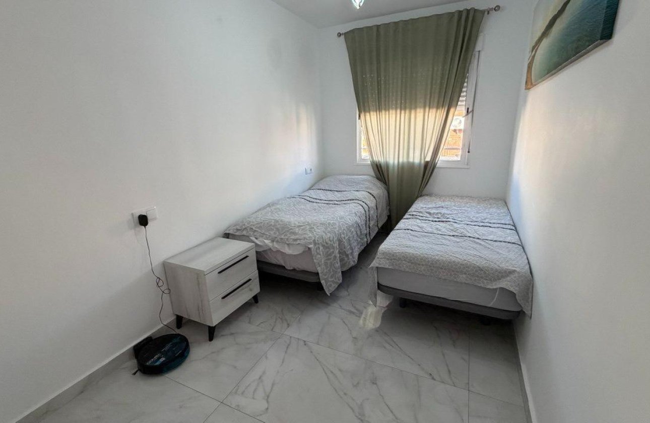 Herverkoop - Appartement -
Torrevieja - Curva Del Palangre