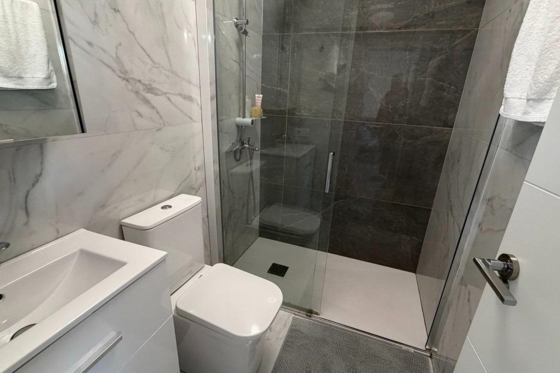 Herverkoop - Appartement -
Torrevieja - Curva Del Palangre