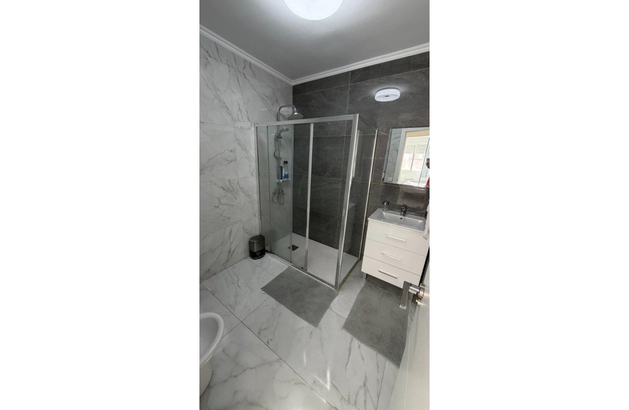 Herverkoop - Appartement -
Torrevieja - Curva Del Palangre