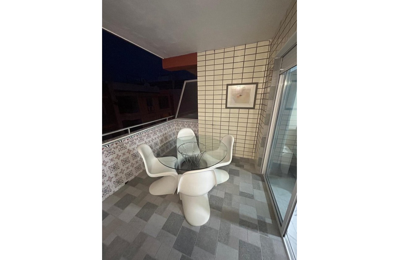 Herverkoop - Appartement -
Torrevieja - Curva Del Palangre