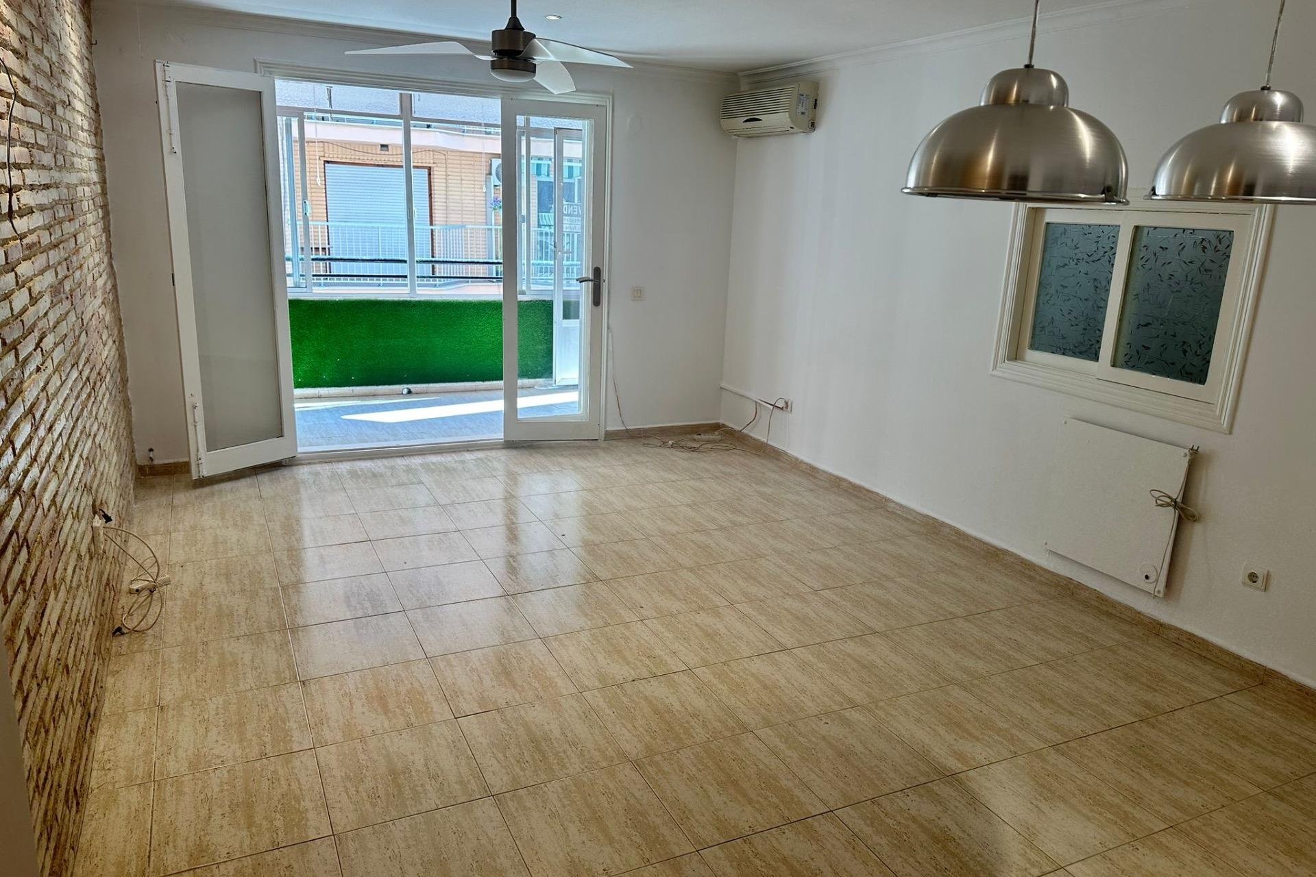Herverkoop - Appartement -
Torrevieja - El Acequión - Los Náufragos