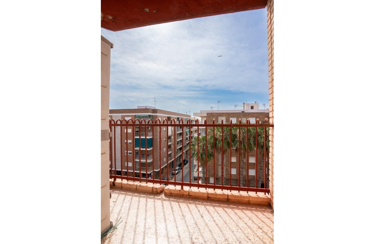 Herverkoop - Appartement -
Torrevieja - El Acequión - Los Náufragos