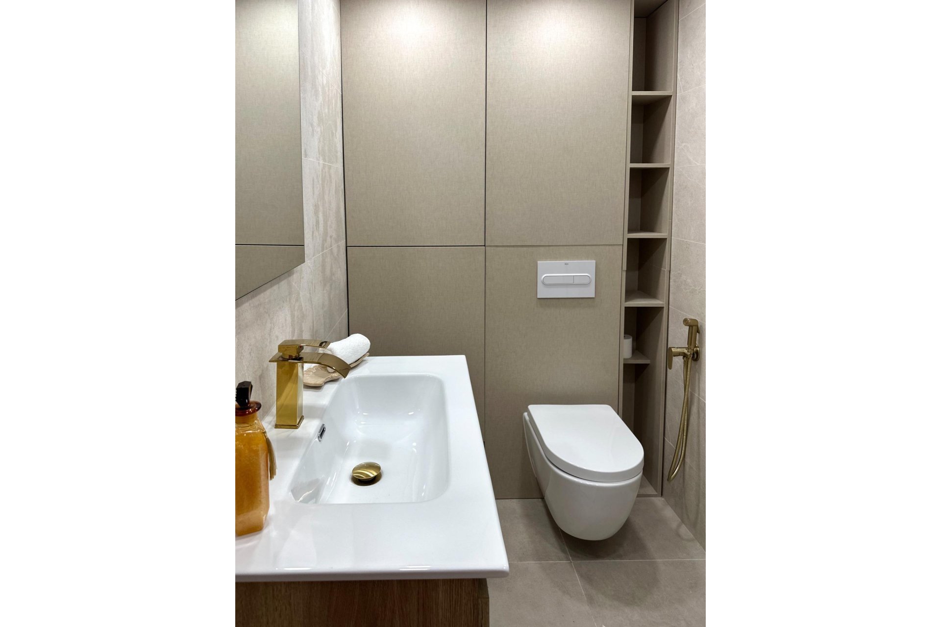 Herverkoop - Appartement -
Torrevieja - El Acequión - Los Náufragos
