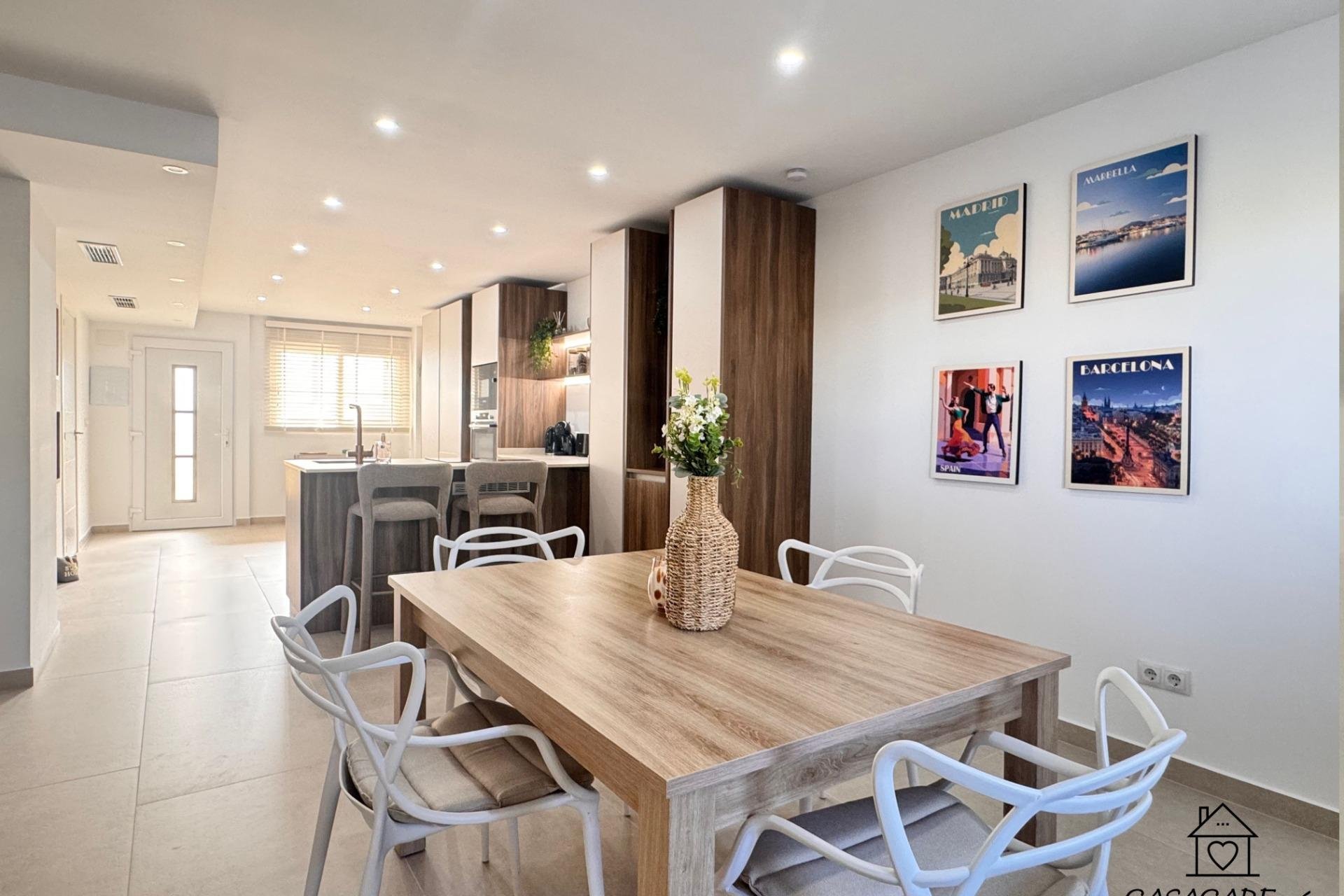 Herverkoop - Appartement -
Torrevieja - El Acequión - Los Náufragos