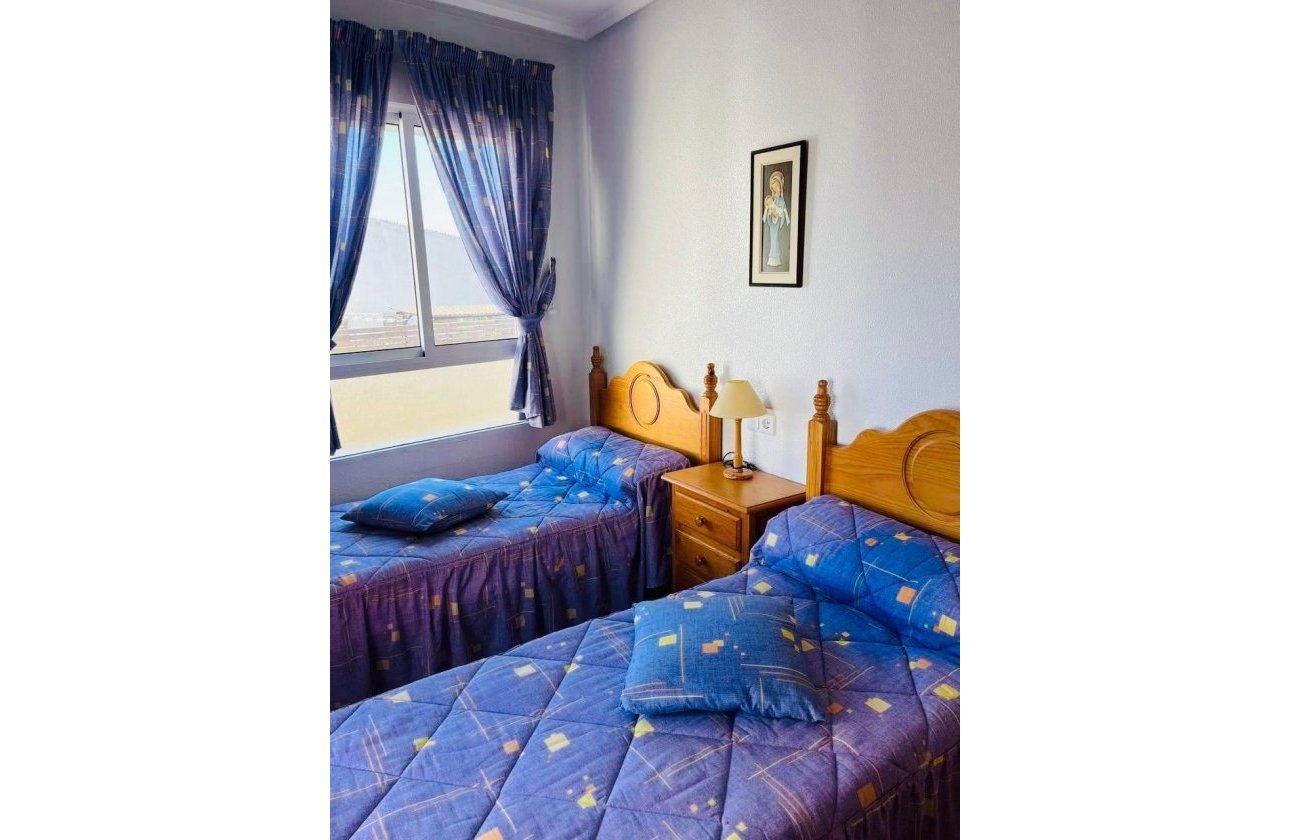 Herverkoop - Appartement -
Torrevieja - El Molino