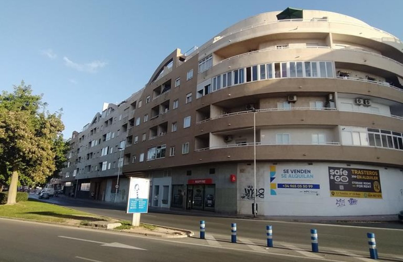 Herverkoop - Appartement -
Torrevieja - El Molino