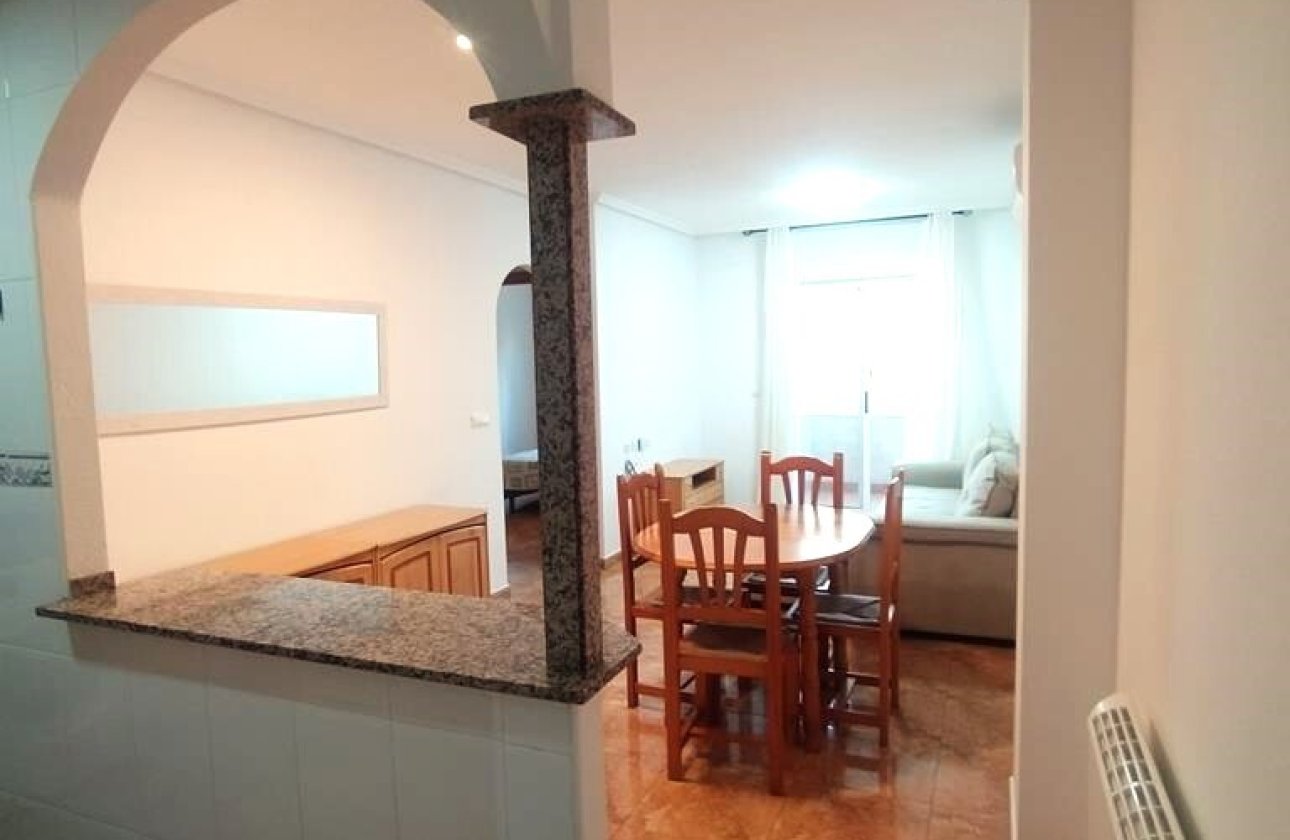 Herverkoop - Appartement -
Torrevieja - El Molino