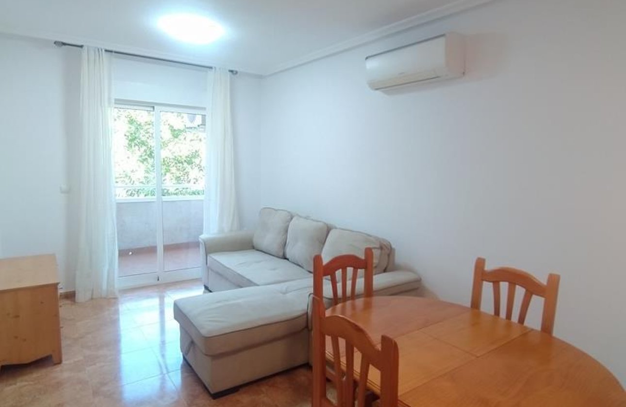 Herverkoop - Appartement -
Torrevieja - El Molino