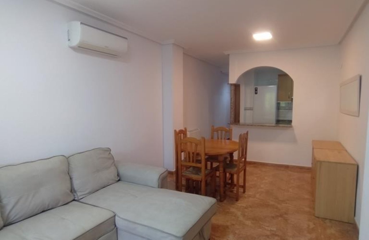 Herverkoop - Appartement -
Torrevieja - El Molino