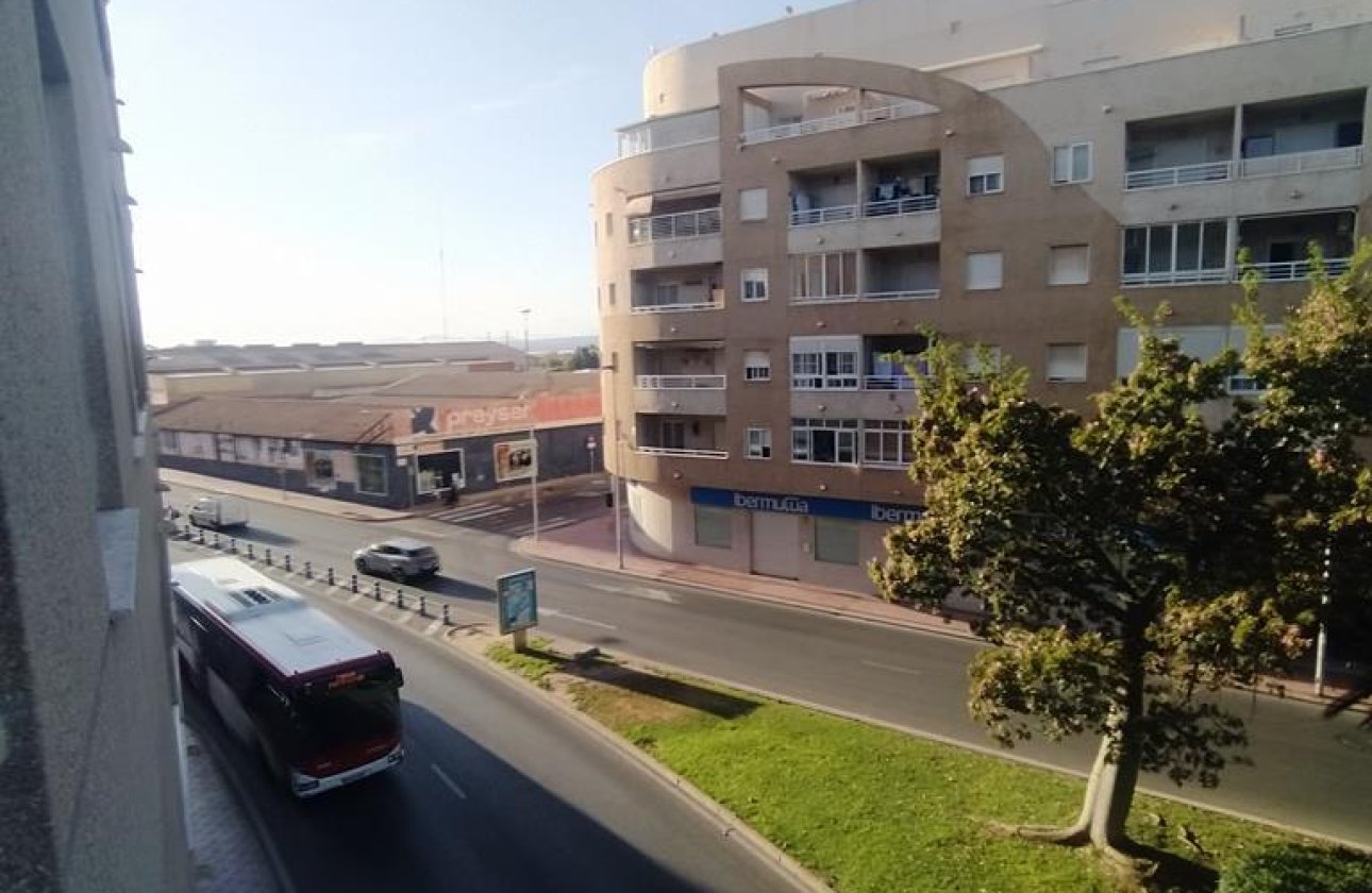 Herverkoop - Appartement -
Torrevieja - El Molino