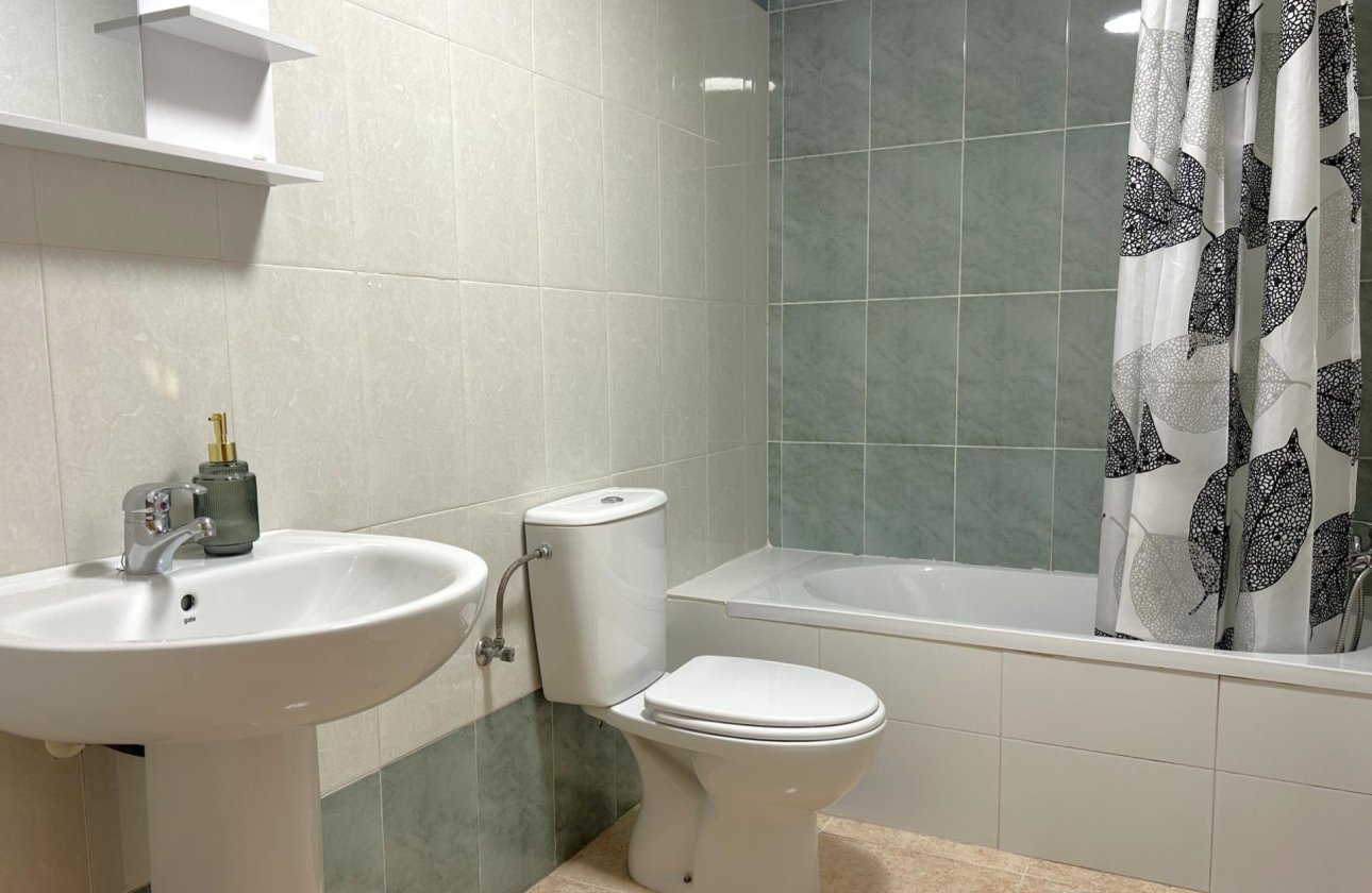 Herverkoop - Appartement -
Torrevieja - El Molino