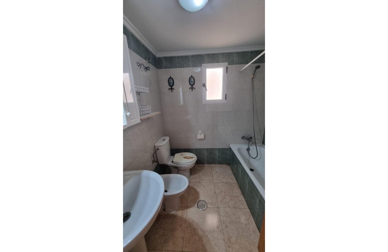 Herverkoop - Appartement -
Torrevieja - El Molino