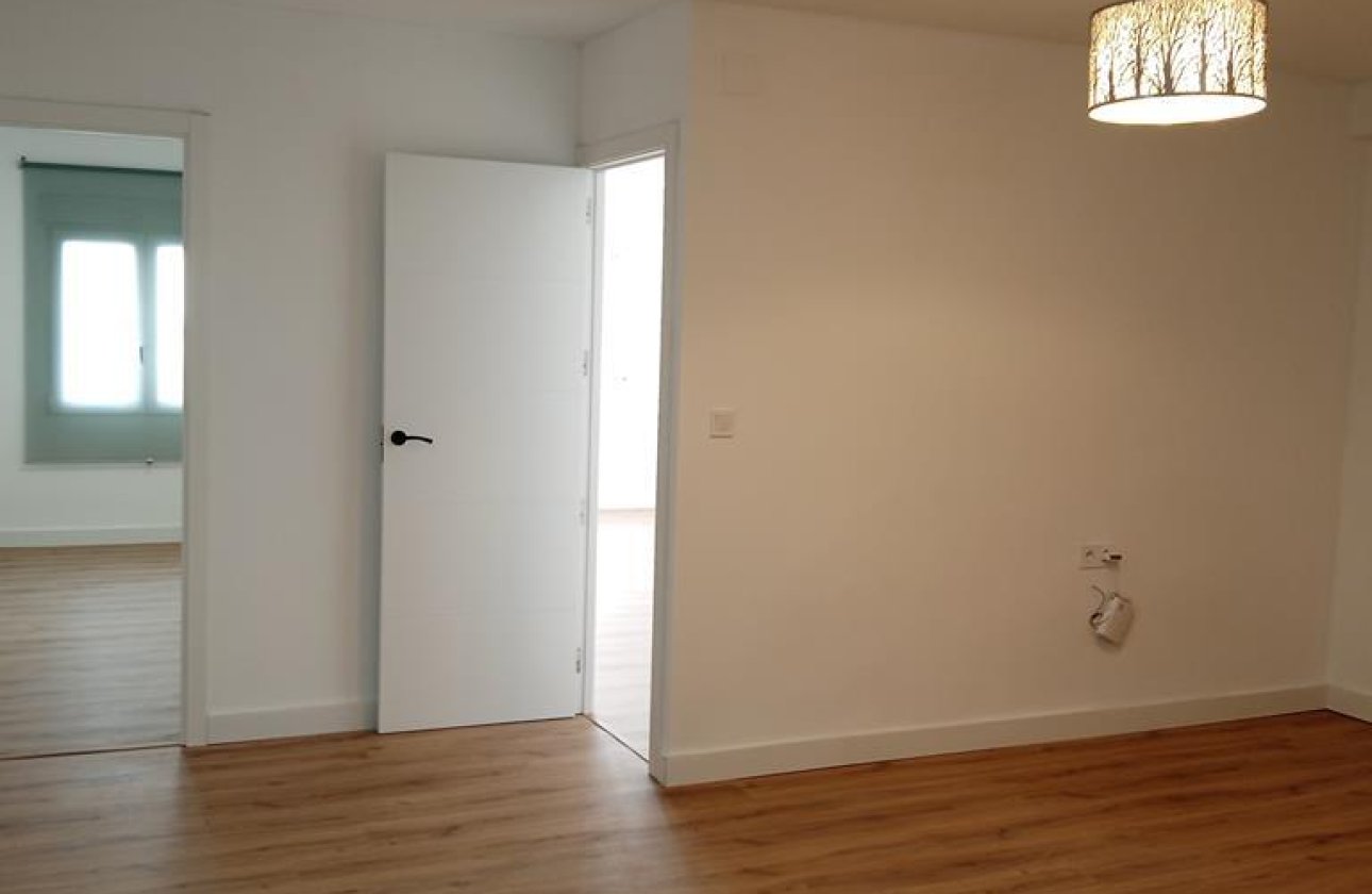Herverkoop - Appartement -
Torrevieja - El Molino