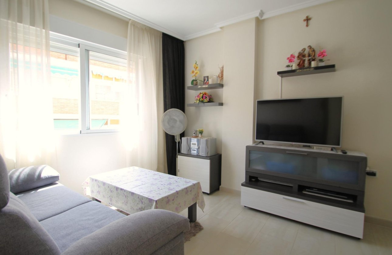 Herverkoop - Appartement -
Torrevieja - El Molino