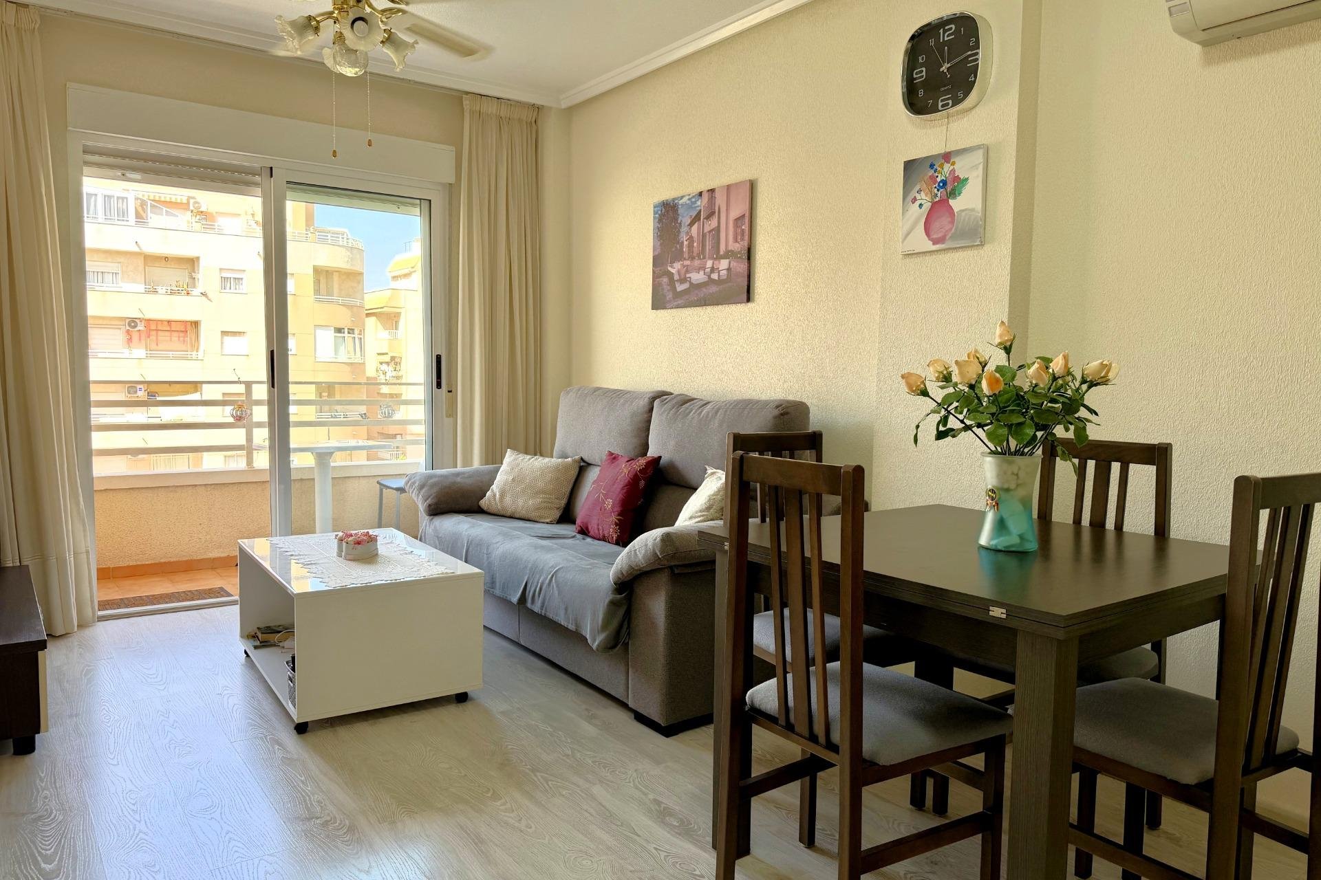 Herverkoop - Appartement -
Torrevieja - El Molino