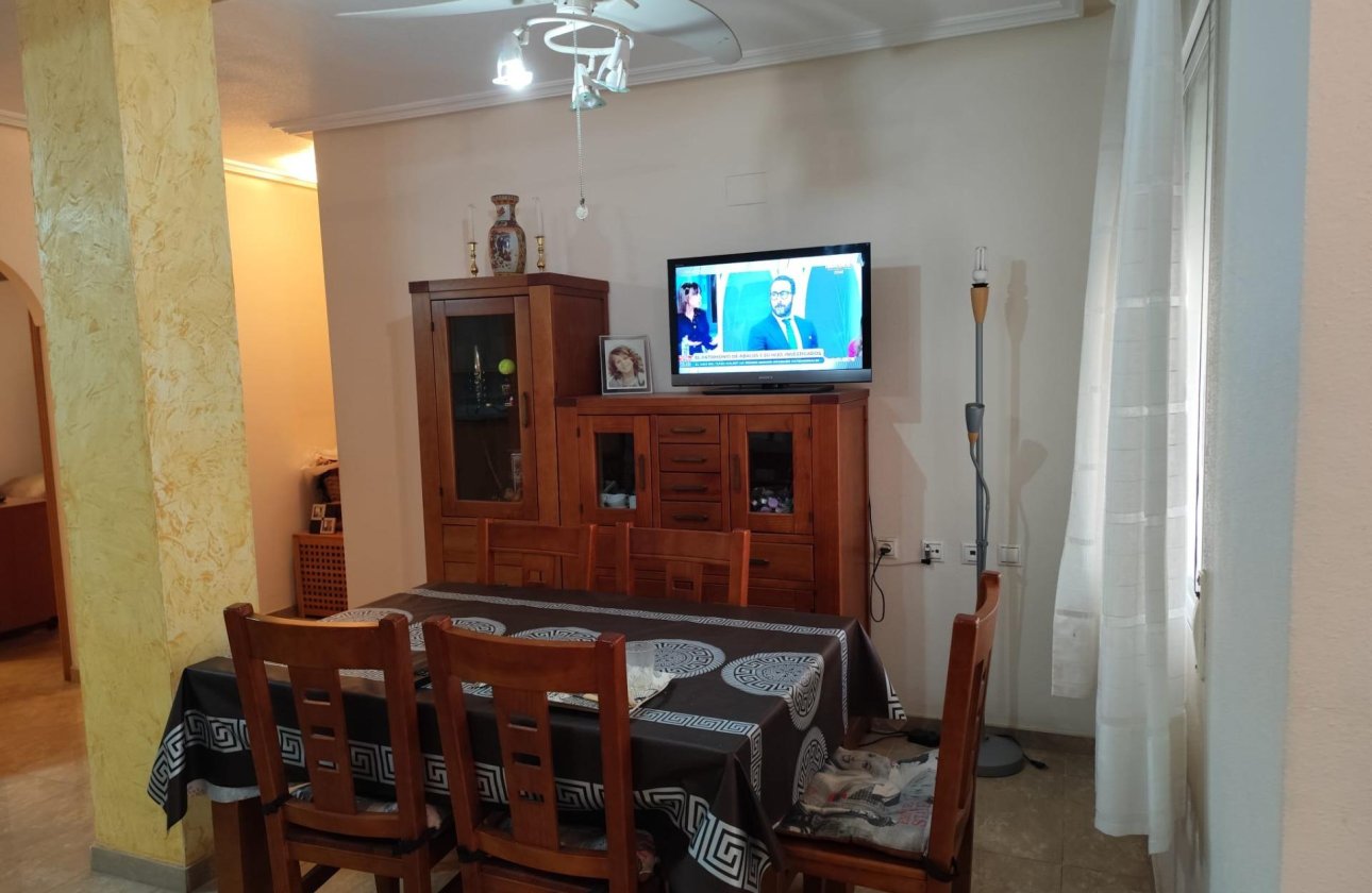 Herverkoop - Appartement -
Torrevieja - Estacion De Autobuses