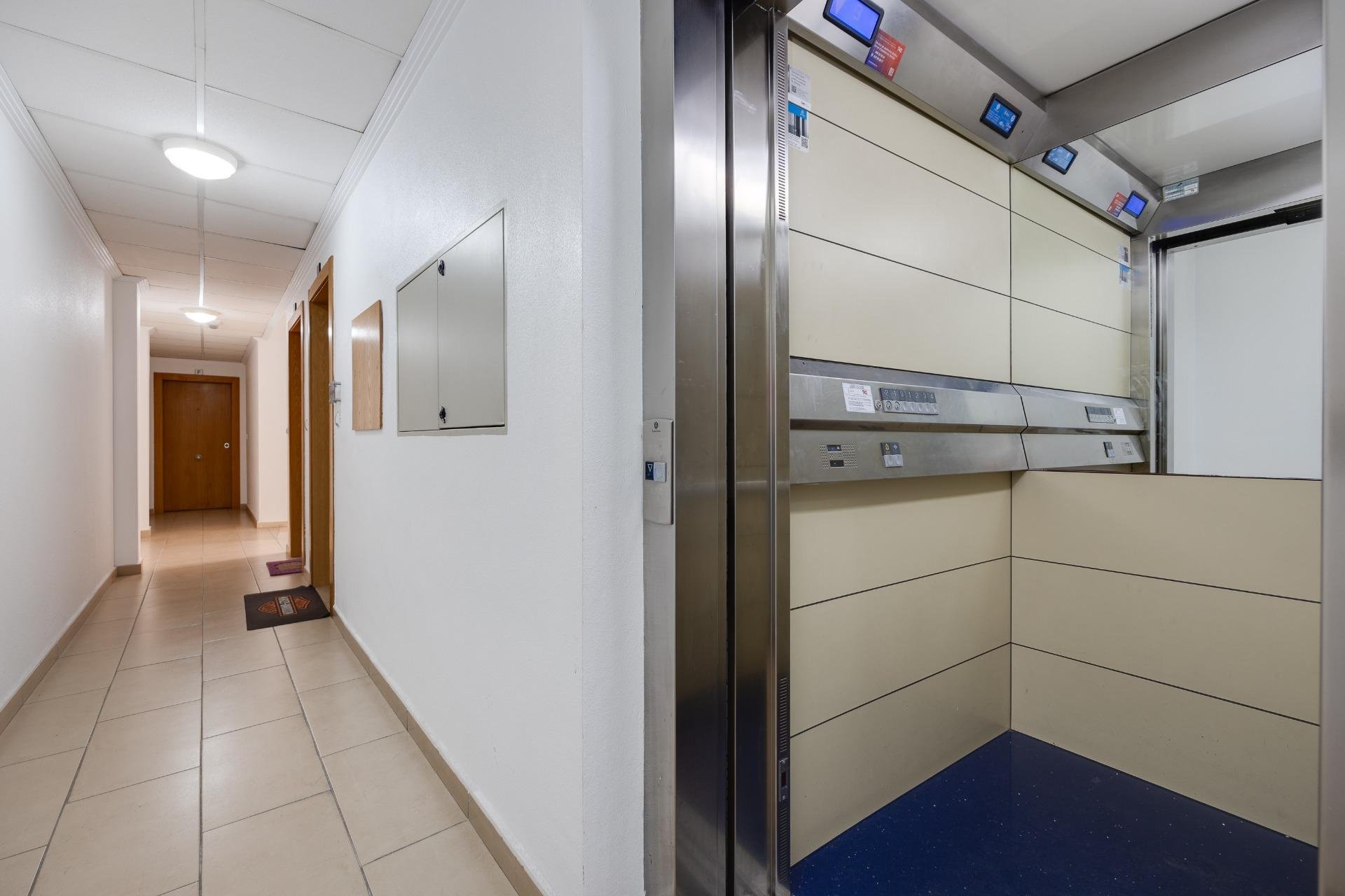 Herverkoop - Appartement -
Torrevieja - Estacion De Autobuses