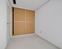 Herverkoop - Appartement -
Torrevieja - Estacion De Autobuses