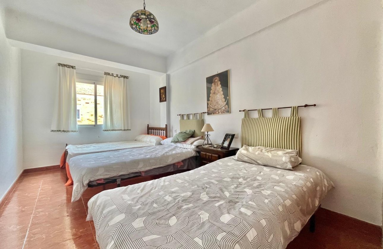 Herverkoop - Appartement -
Torrevieja - Estacion De Autobuses