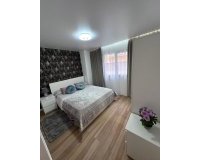 Herverkoop - Appartement -
Torrevieja - Estacion De Autobuses