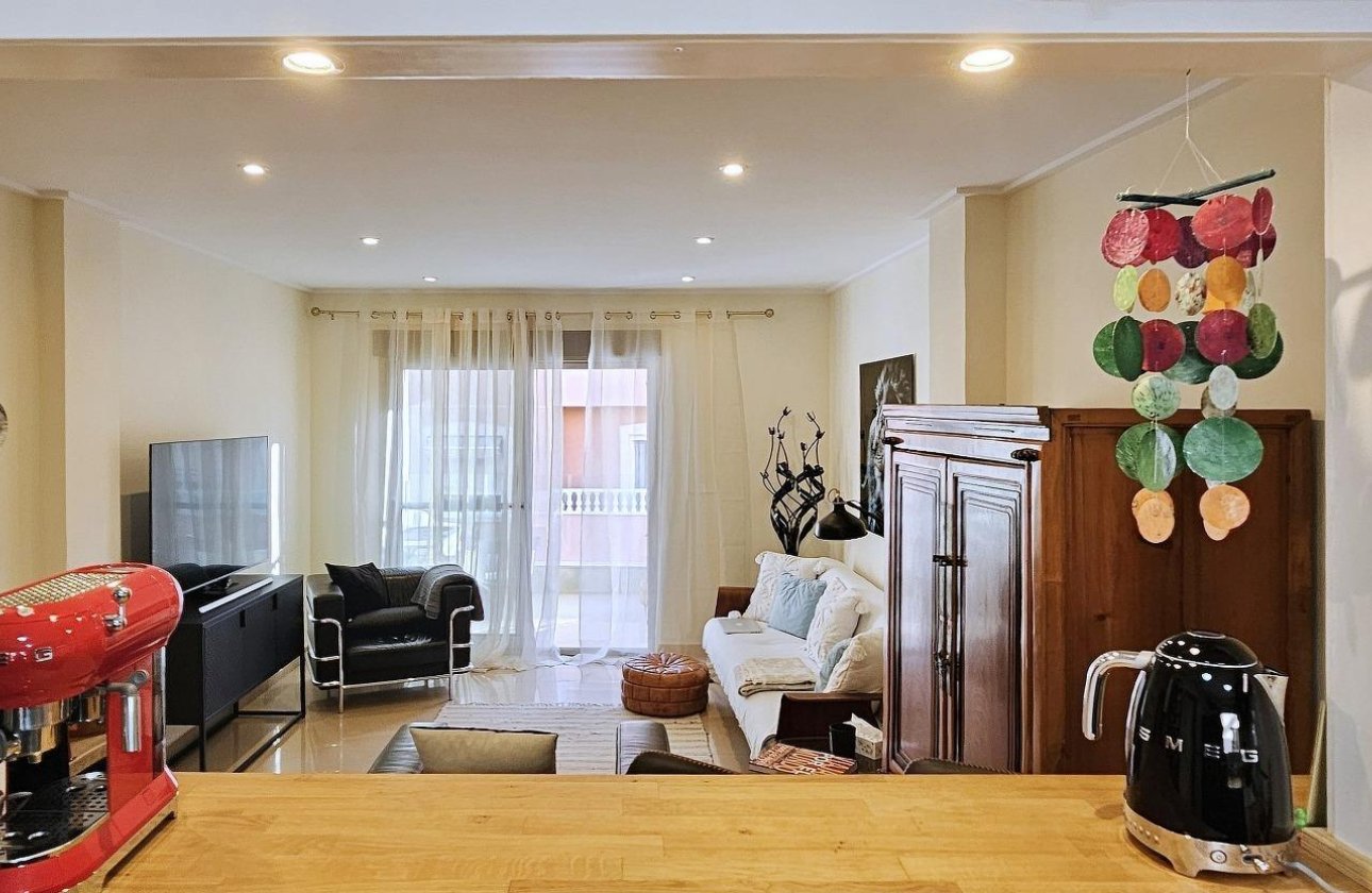 Herverkoop - Appartement -
Torrevieja - Estacion De Autobuses