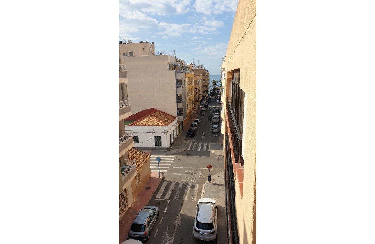 Herverkoop - Appartement -
Torrevieja - Estacion De Autobuses