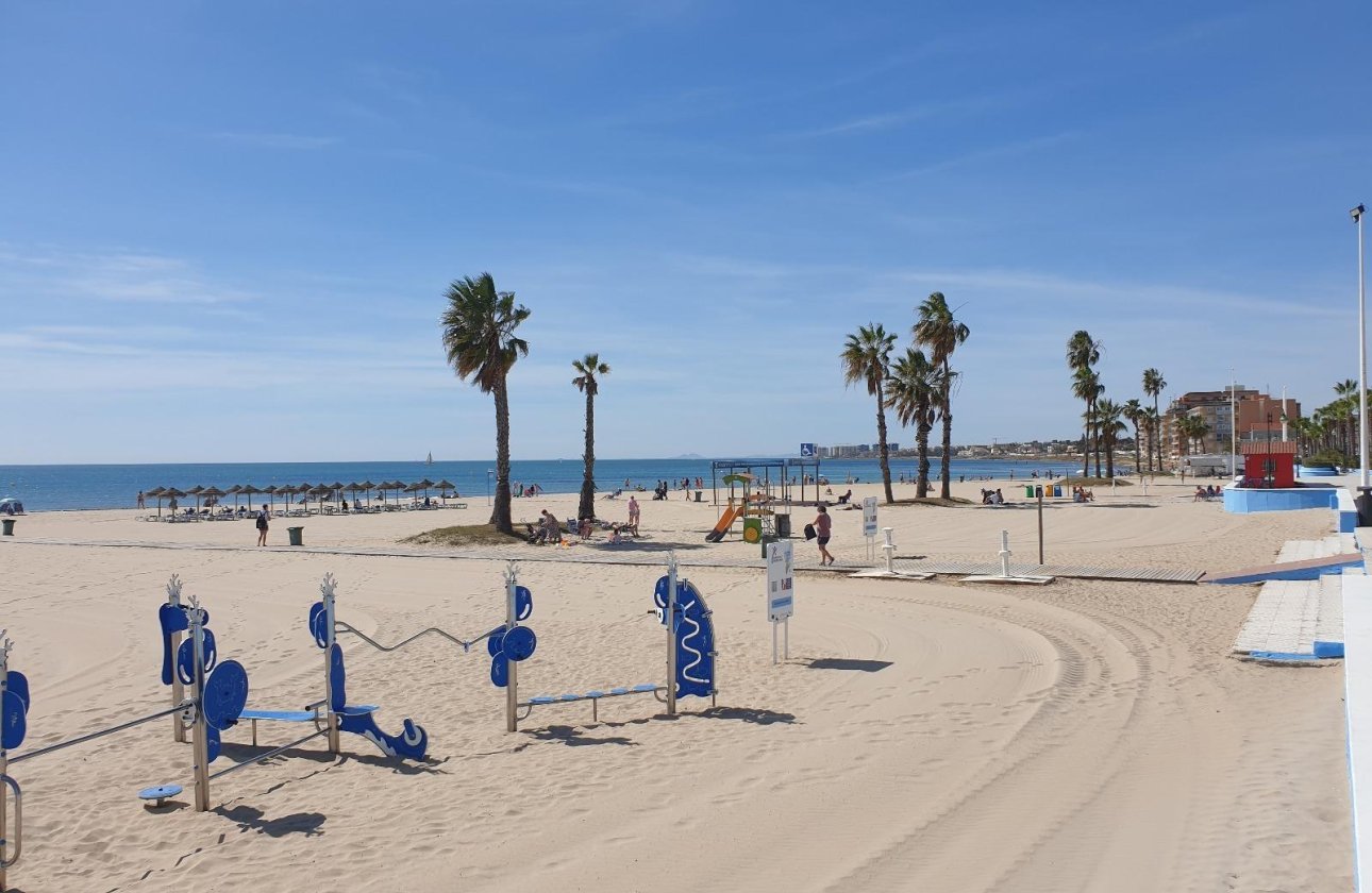 Herverkoop - Appartement -
Torrevieja - Estacion De Autobuses