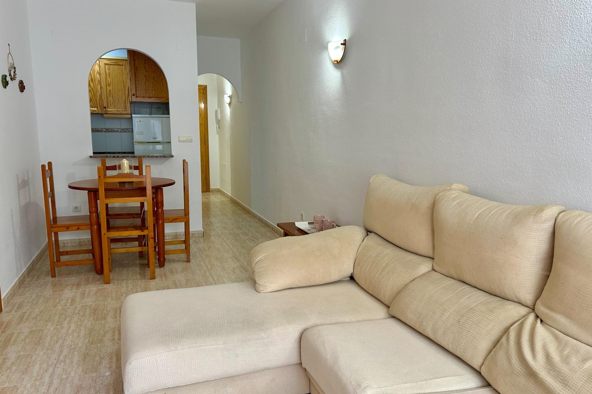 Herverkoop - Appartement -
Torrevieja - Estacion De Autobuses