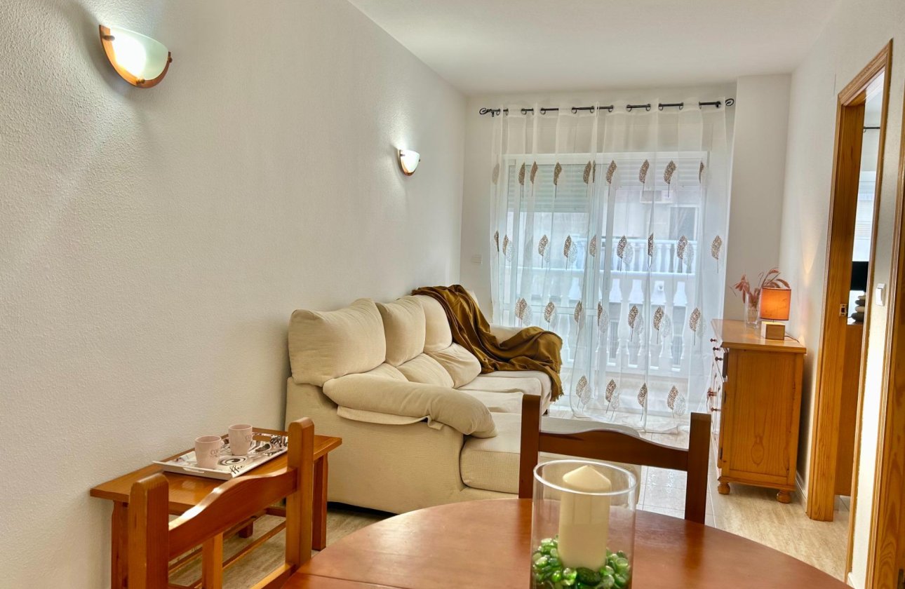 Herverkoop - Appartement -
Torrevieja - Estacion De Autobuses