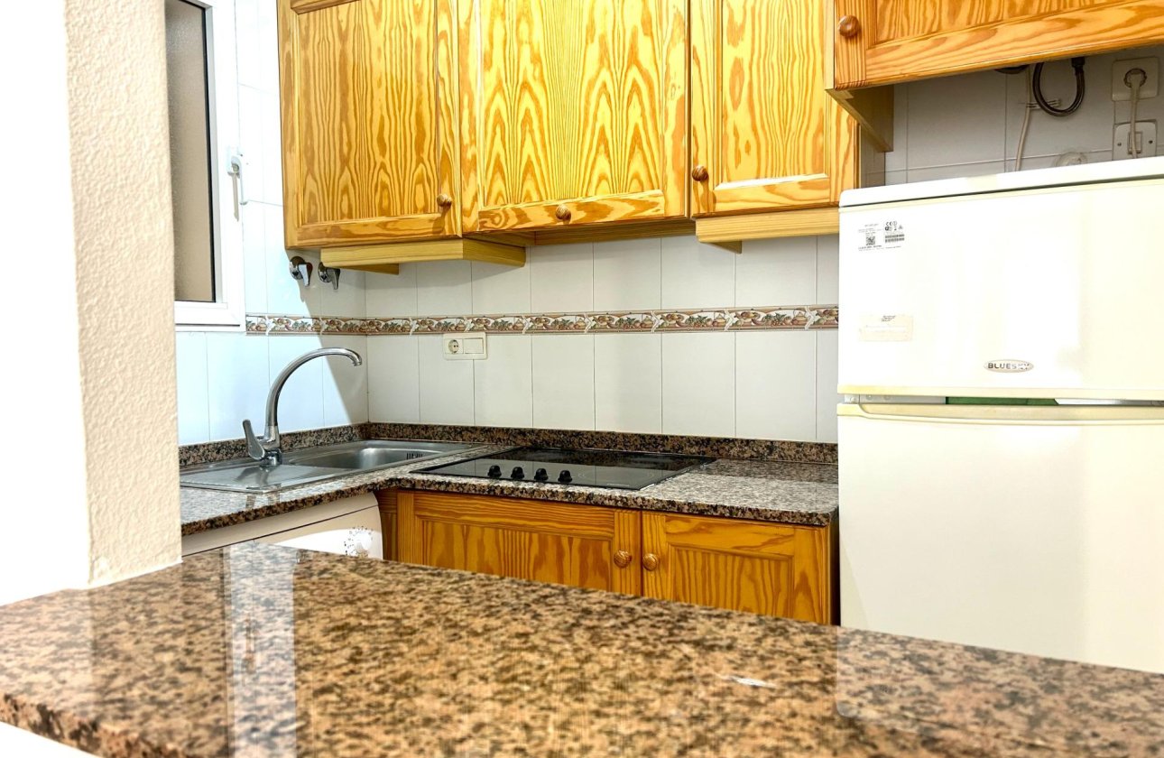 Herverkoop - Appartement -
Torrevieja - Estacion De Autobuses