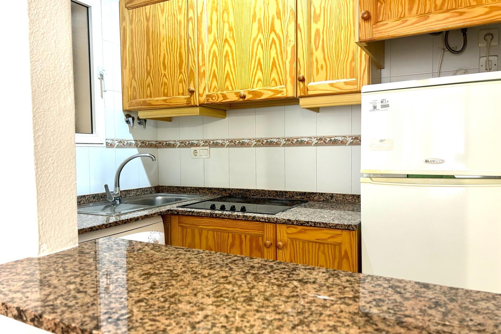 Herverkoop - Appartement -
Torrevieja - Estacion De Autobuses