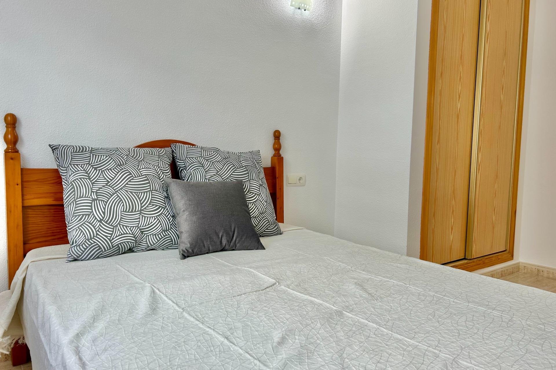 Herverkoop - Appartement -
Torrevieja - Estacion De Autobuses