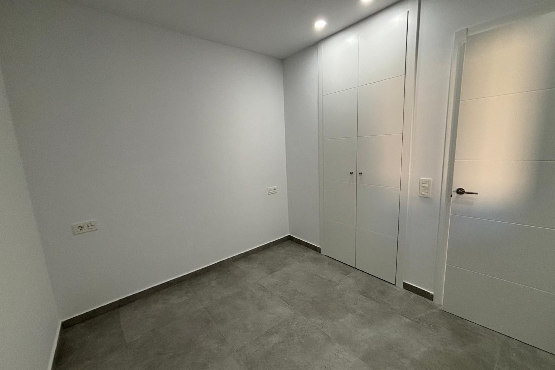 Herverkoop - Appartement -
Torrevieja - Estacion De Autobuses