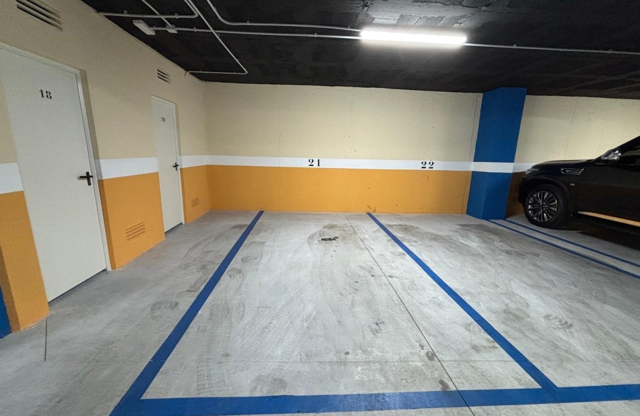 Herverkoop - Appartement -
Torrevieja - Estacion De Autobuses