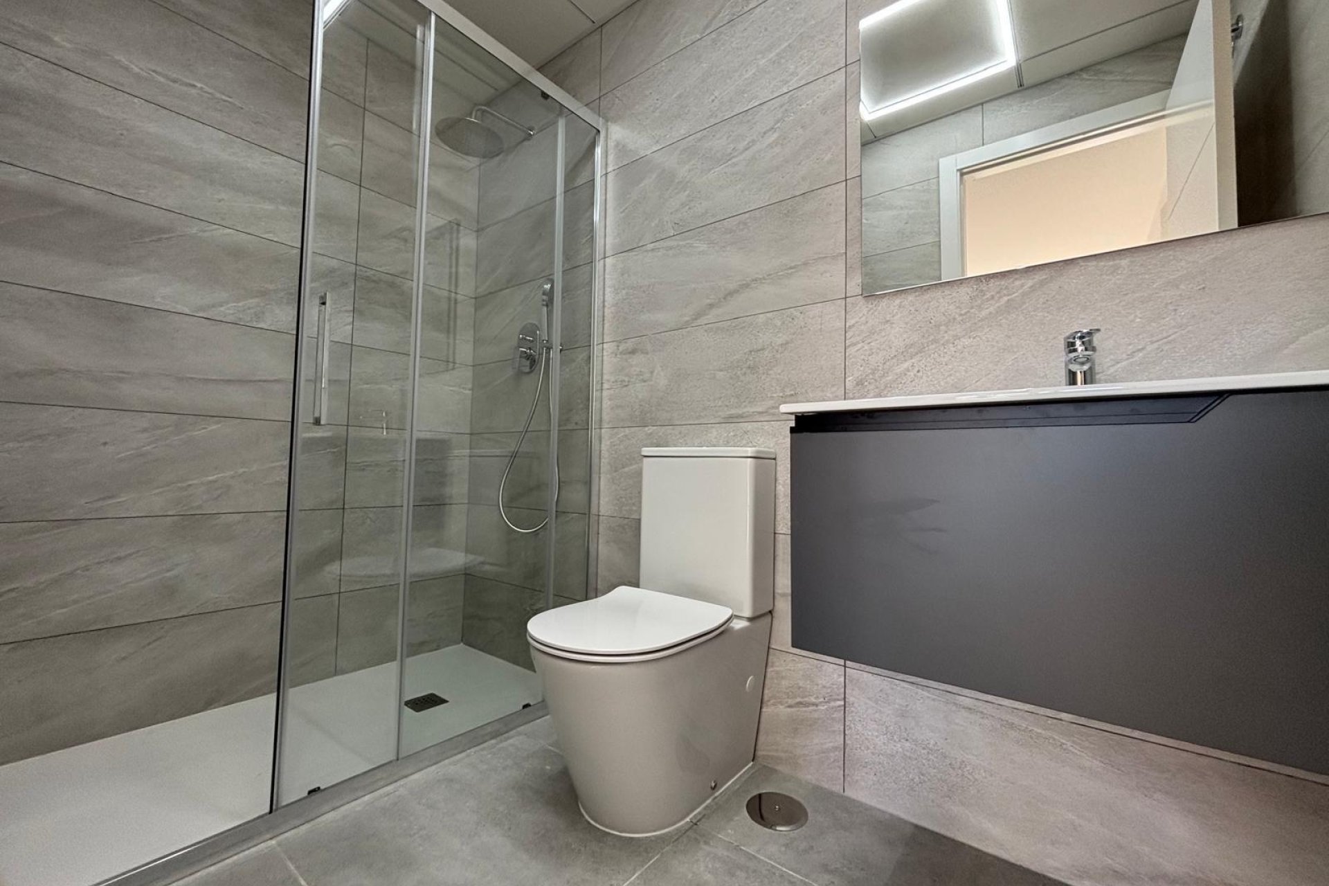 Herverkoop - Appartement -
Torrevieja - Estacion De Autobuses