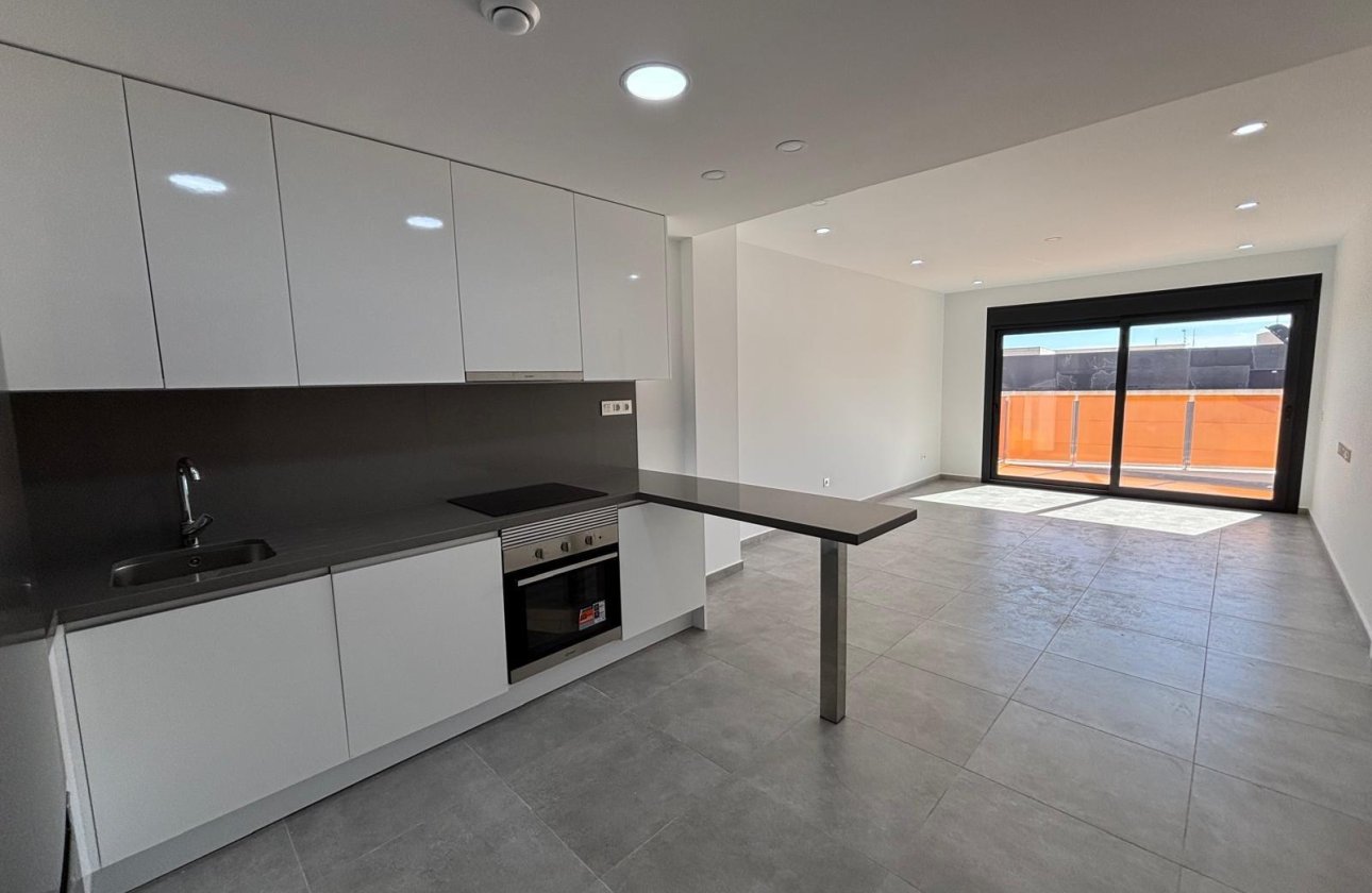 Herverkoop - Appartement -
Torrevieja - Estacion De Autobuses