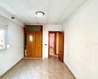 Herverkoop - Appartement -
Torrevieja - Estacion De Autobuses