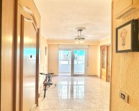 Herverkoop - Appartement -
Torrevieja - Estacion De Autobuses