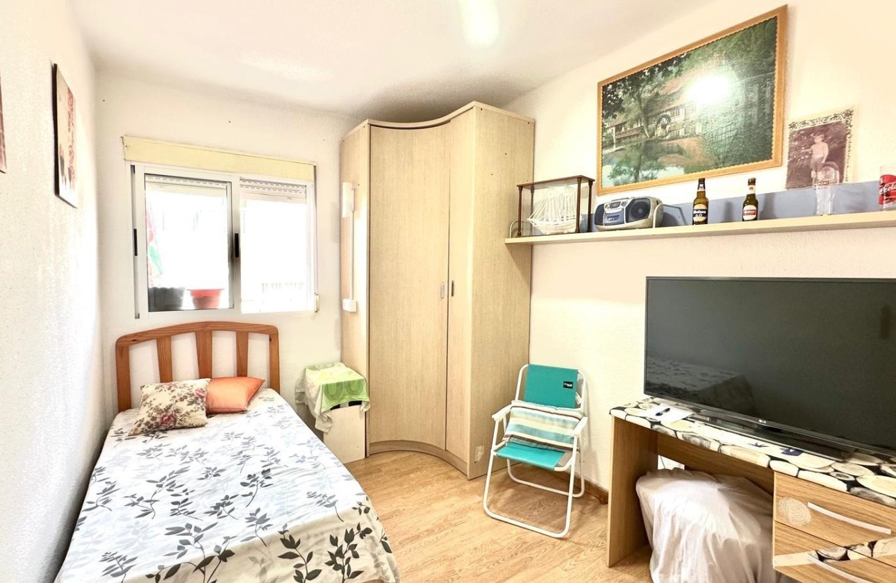 Herverkoop - Appartement -
Torrevieja - Estacion De Autobuses