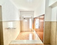 Herverkoop - Appartement -
Torrevieja - Estacion De Autobuses