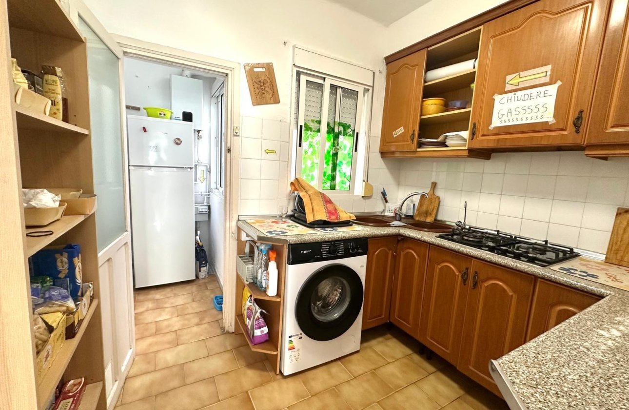 Herverkoop - Appartement -
Torrevieja - Estacion De Autobuses