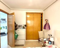 Herverkoop - Appartement -
Torrevieja - Estacion De Autobuses