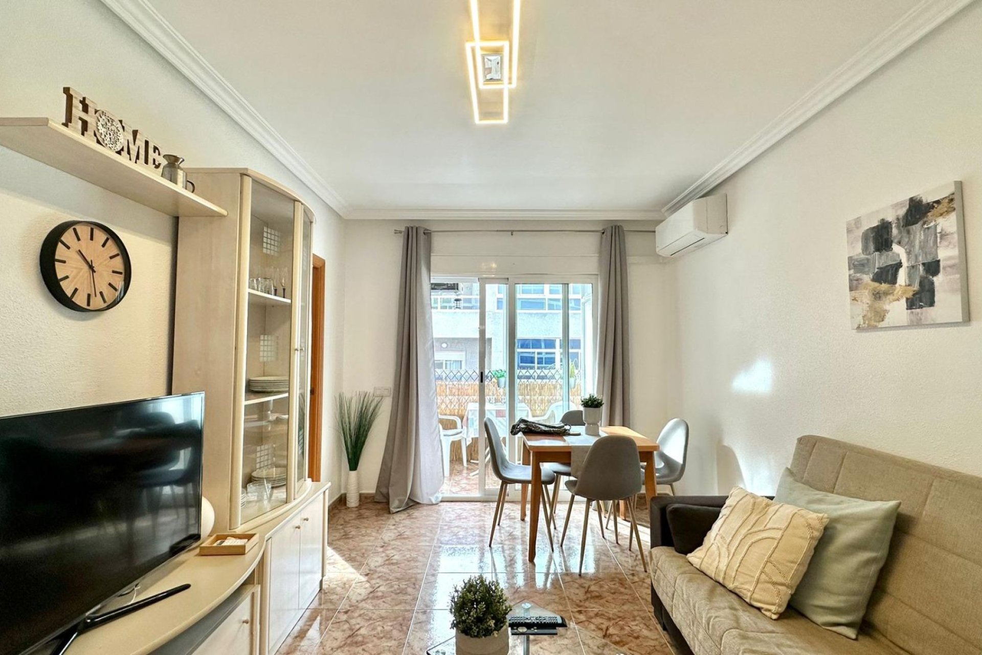 Herverkoop - Appartement -
Torrevieja - Estacion De Autobuses