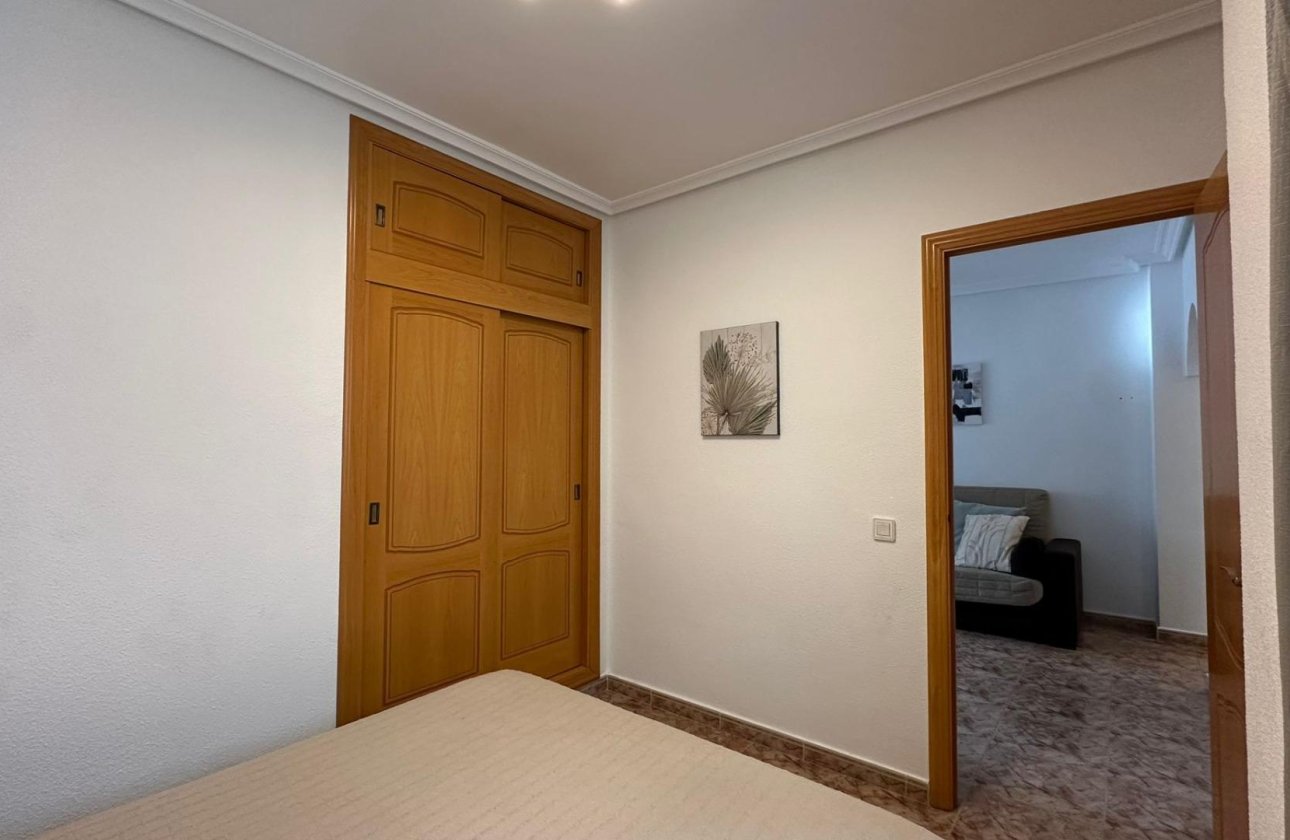 Herverkoop - Appartement -
Torrevieja - Estacion De Autobuses