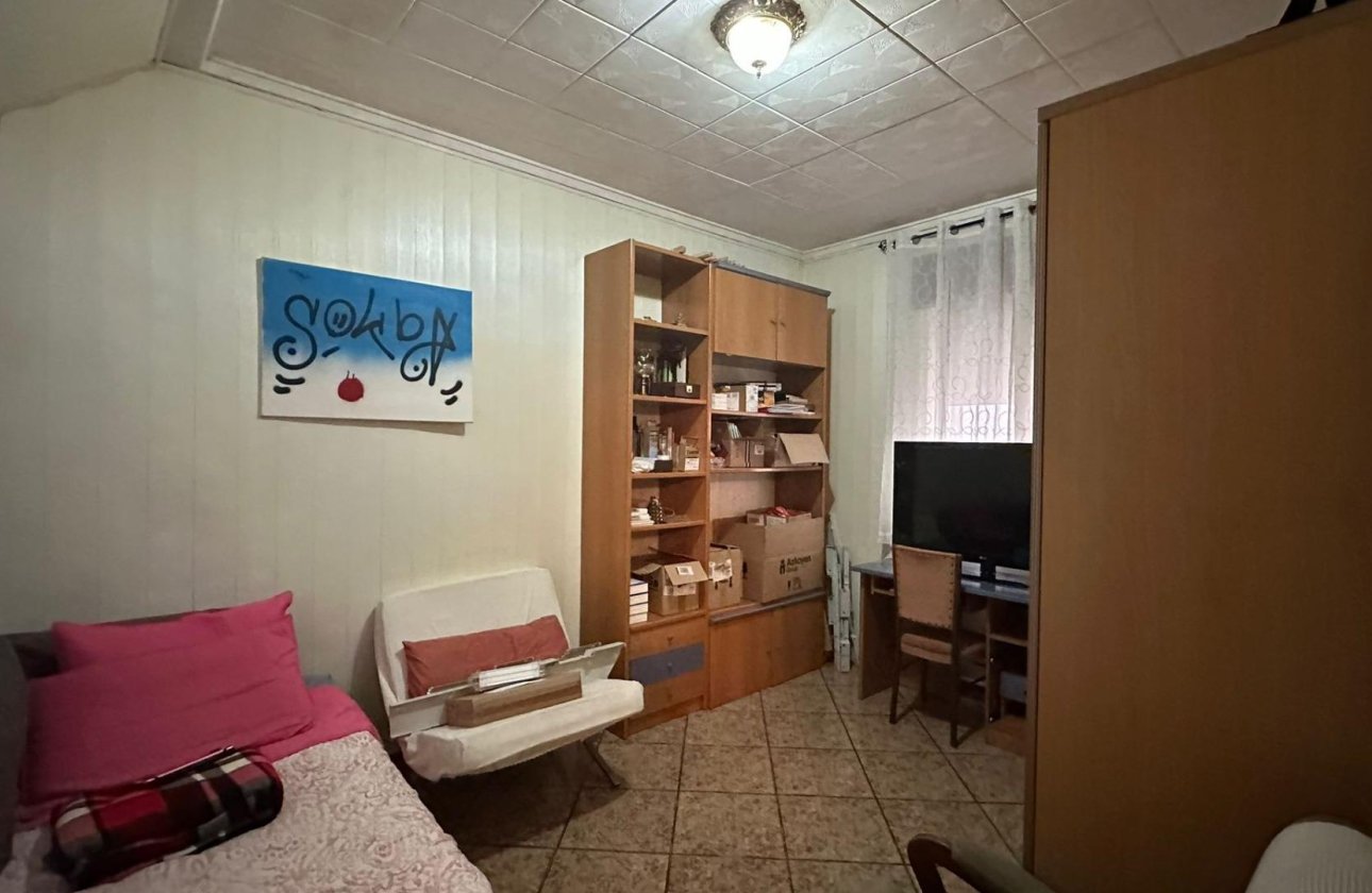 Herverkoop - Appartement -
Torrevieja - Estacion De Autobuses