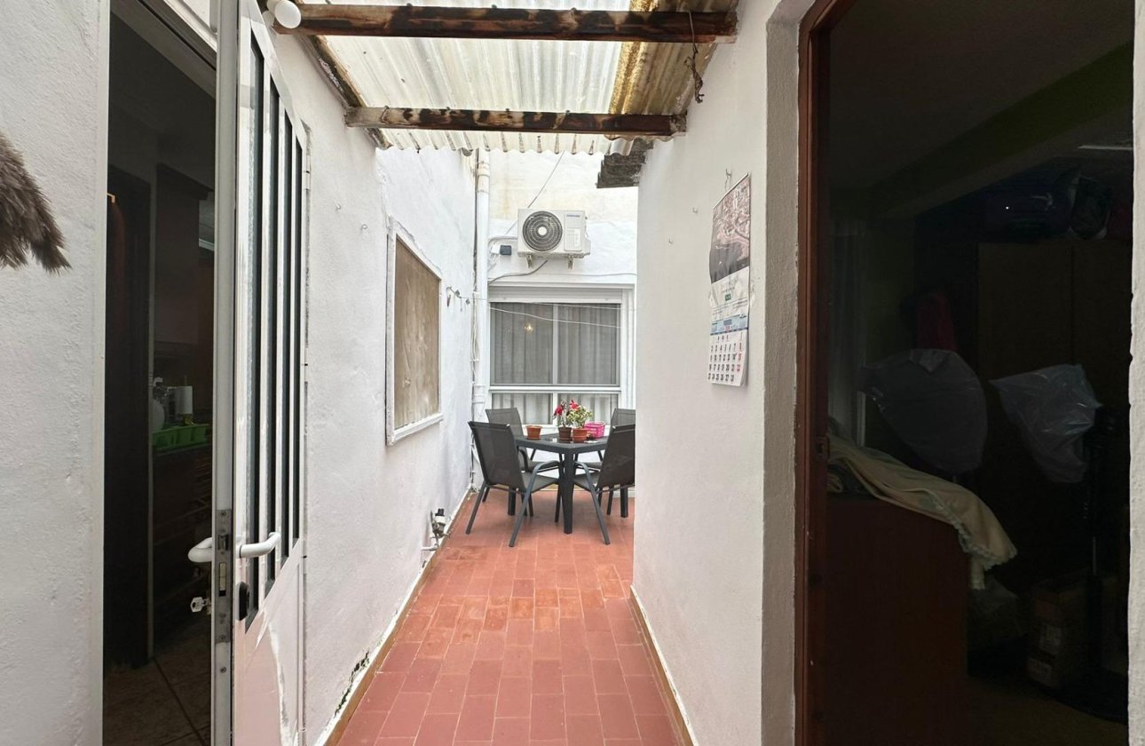 Herverkoop - Appartement -
Torrevieja - Estacion De Autobuses